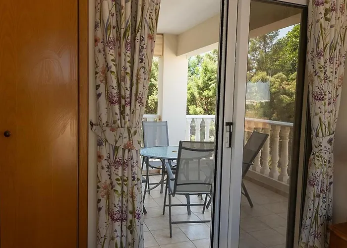 Apartment Penthouse - Sleeps 4 - Sea Views