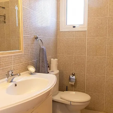 Penthouse Sleeps 4 - Sea Views Pool Апартаменты