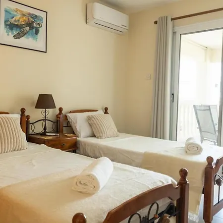 Penthouse Sleeps 4 - Sea Views Pool Апартаменты Паралимни