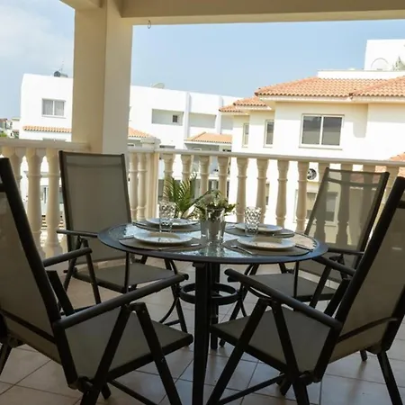 Апартаменты Penthouse Sleeps 4 - Sea Views Pool *
