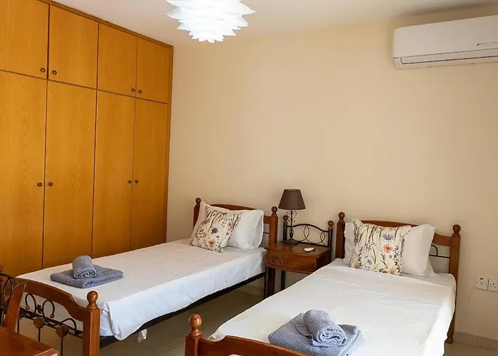 Penthouse - Sleeps 4 - Sea Views Apartament *